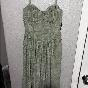 Elegant Green Lace Dress